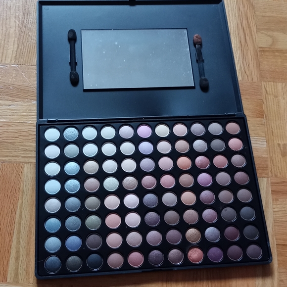 Warm Palette - Picture 3 of 8